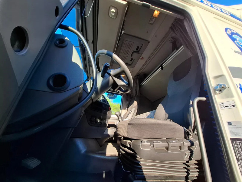 Tegljač DAF XF106-460 / INTARDER / DEB / MANUAL / AIRCO / CLEAN TRUCK / EURO-6 / 2014: slika 10