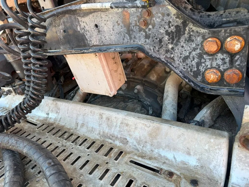 Tegljač DAF XF106-480 / ENGINE RUNNING / INTARDER / HYDRAULICS / ONLY:280248 KM / PARKCOOL / LWDS / AUTOMATIC / EURO-6 / 2022: slika 17 Tegljač DAF XF106-480 / ENGINE RUNNING / INTARDER / HYDRAULICS / ONLY:280248 KM / PARKCOOL / LWDS / AUTOMATIC / EURO-6 / 2022: slika 17