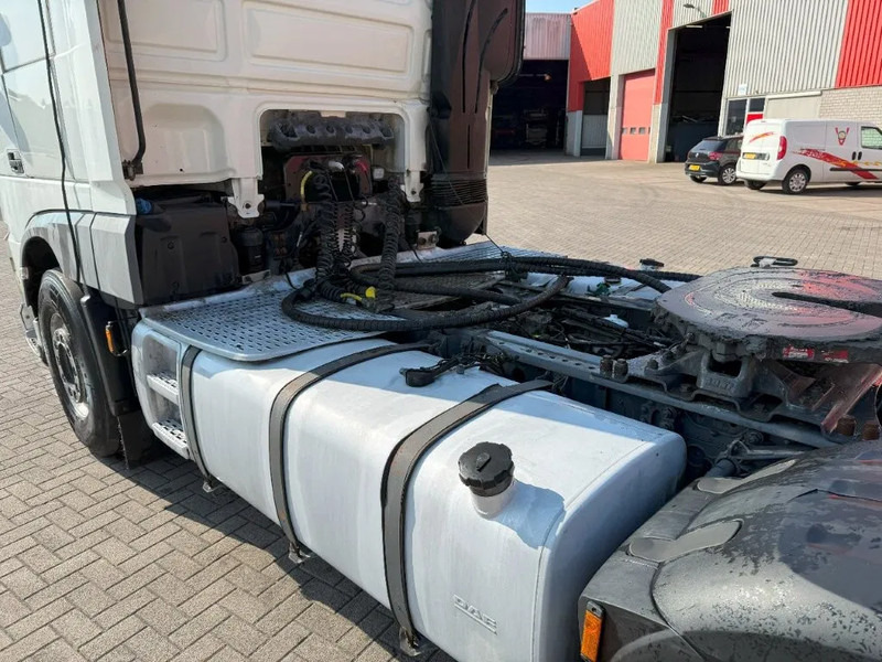 Tegljač DAF XF106-480 / ENGINE RUNNING / INTARDER / HYDRAULICS / ONLY:280248 KM / PARKCOOL / LWDS / AUTOMATIC / EURO-6 / 2022: slika 13 Tegljač DAF XF106-480 / ENGINE RUNNING / INTARDER / HYDRAULICS / ONLY:280248 KM / PARKCOOL / LWDS / AUTOMATIC / EURO-6 / 2022: slika 13