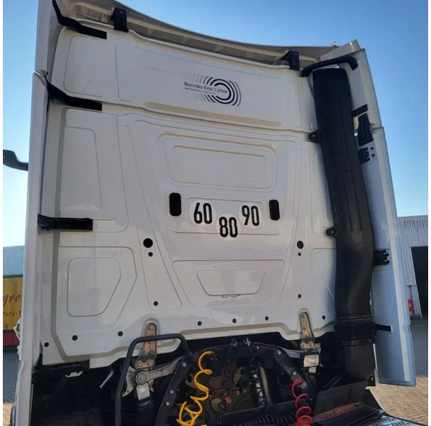 Tegljač Mercedes-Benz ACTROS 1863 / ENGINE RUNNING / RETARDER / PARK-COOL /HYDRAULICS / ONLY: 268593KM / GIGA-SPACE / MIRRORCAM / AUTOMATIC / EURO-6 /: slika 7 Tegljač Mercedes-Benz ACTROS 1863 / ENGINE RUNNING / RETARDER / PARK-COOL /HYDRAULICS / ONLY: 268593KM / GIGA-SPACE / MIRRORCAM / AUTOMATIC / EURO-6 /: slika 7