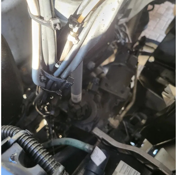 Tegljač Mercedes-Benz ACTROS 1863 / ENGINE RUNNING / RETARDER / PARK-COOL /HYDRAULICS / ONLY: 268593KM / GIGA-SPACE / MIRRORCAM / AUTOMATIC / EURO-6 /: slika 15 Tegljač Mercedes-Benz ACTROS 1863 / ENGINE RUNNING / RETARDER / PARK-COOL /HYDRAULICS / ONLY: 268593KM / GIGA-SPACE / MIRRORCAM / AUTOMATIC / EURO-6 /: slika 15