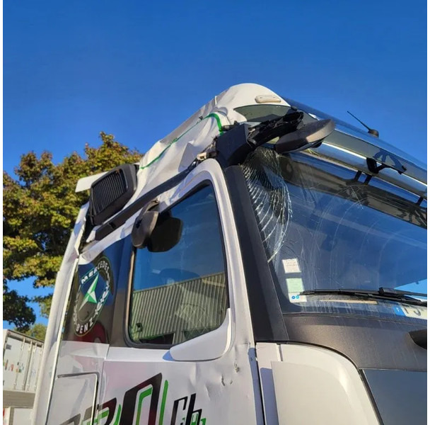 Tegljač Mercedes-Benz ACTROS 1863 / ENGINE RUNNING / RETARDER / PARK-COOL /HYDRAULICS / ONLY: 268593KM / GIGA-SPACE / MIRRORCAM / AUTOMATIC / EURO-6 /: slika 11 Tegljač Mercedes-Benz ACTROS 1863 / ENGINE RUNNING / RETARDER / PARK-COOL /HYDRAULICS / ONLY: 268593KM / GIGA-SPACE / MIRRORCAM / AUTOMATIC / EURO-6 /: slika 11