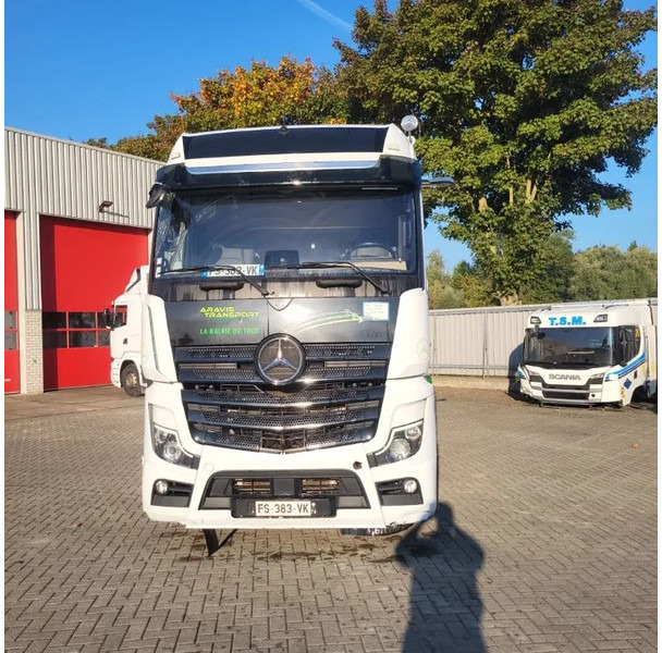 Mercedes-Benz ACTROS 1863 / ENGINE RUNNING / RETARDER / PARK-COOL /HYDRAULICS / ONLY: 268593KM / GIGA-SPACE / MIRRORCAM / AUTOMATIC / EURO-6 / - Tegljač: slika 3 Mercedes-Benz ACTROS 1863 / ENGINE RUNNING / RETARDER / PARK-COOL /HYDRAULICS / ONLY: 268593KM / GIGA-SPACE / MIRRORCAM / AUTOMATIC / EURO-6 / - Tegljač: slika 3