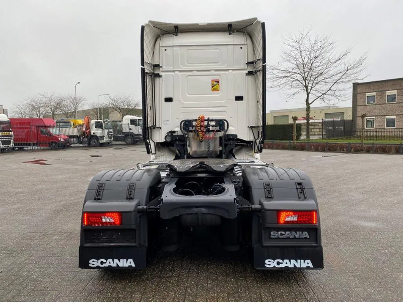Scania R520 / AUTOMATIC / RETARDER / NAVI /LWDS / PARK-COOL / EURO-6 / 2017 - Tegljač: slika 4 Scania R520 / AUTOMATIC / RETARDER / NAVI /LWDS / PARK-COOL / EURO-6 / 2017 - Tegljač: slika 4