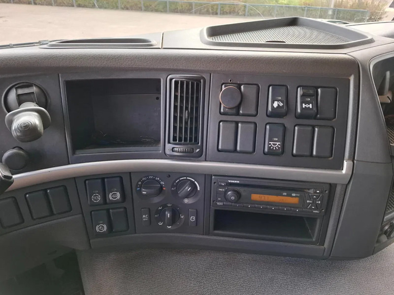 Tegljač Volvo FM11-410 / RETARDER / AIRCO / AUTOMATIC / EURO-5 / 2011: slika 17 Tegljač Volvo FM11-410 / RETARDER / AIRCO / AUTOMATIC / EURO-5 / 2011: slika 17