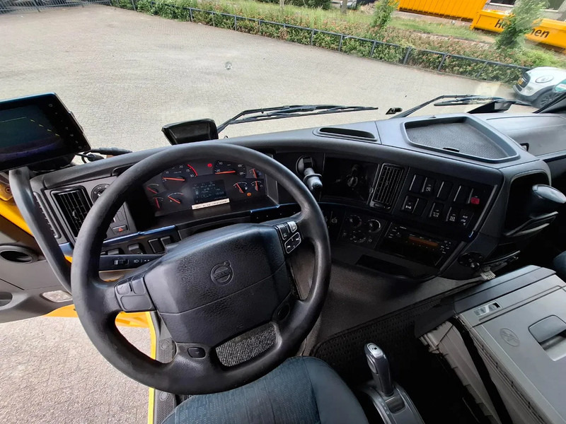 Kamion sa zatvorenim sandukom Volvo FH13-420 / NL TRUCK / PLATFORM 2000KG / AIRCO / FRIDGE / AUTOMATIC / EURO-5 / 2010: slika 16