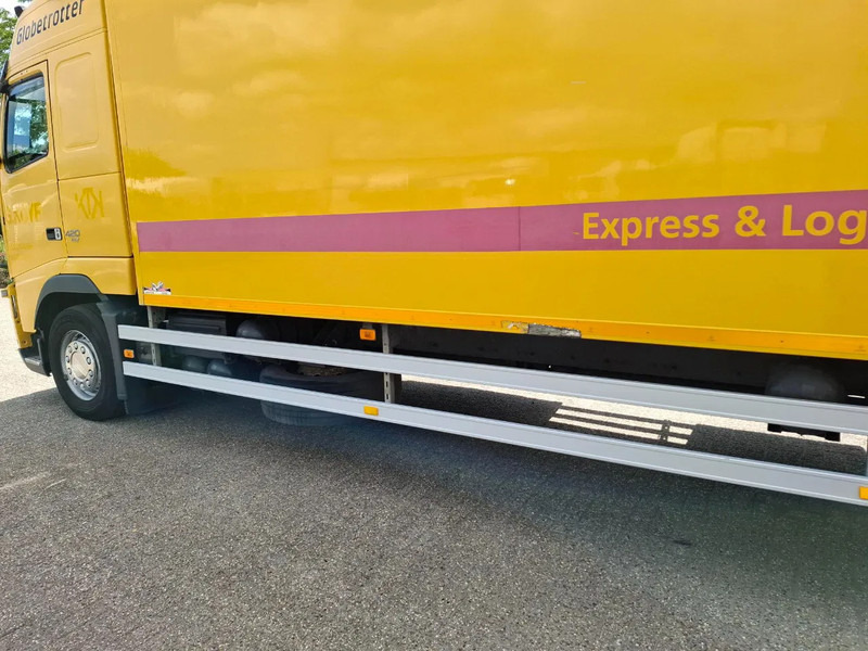 Kamion sa zatvorenim sandukom Volvo FH13-420 / NL TRUCK / PLATFORM 2000KG / AIRCO / FRIDGE / AUTOMATIC / EURO-5 / 2010: slika 13