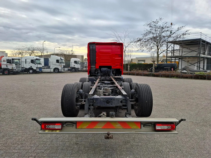 Volvo FH16-750 / VEB+ / ONLY:349761 KM / 9TON FRONT AXLE / INLINER / TECHNICAL 60TON / FULL-AIR / AUTOMATIC / EURO-6 / 2016 - Kamion sa golom šasijom i zatvorenom kabinom: slika 4 Volvo FH16-750 / VEB+ / ONLY:349761 KM / 9TON FRONT AXLE / INLINER / TECHNICAL 60TON / FULL-AIR / AUTOMATIC / EURO-6 / 2016 - Kamion sa golom šasijom i zatvorenom kabinom: slika 4