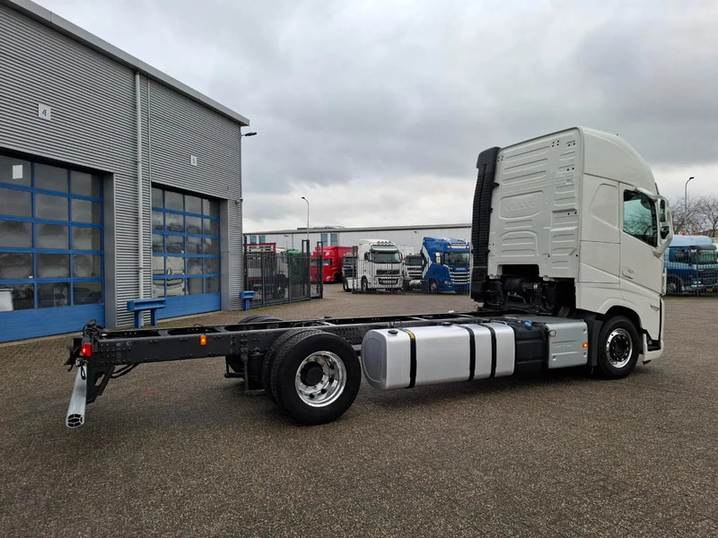 Volvo FH5-500 / XL / VEB+ / I-SAVE / I-PARKCOOL / ONLY:175784 KM / GERMAN TRUCK / FULL-AIR / WB:490 / ALCOA / LEATHER / 2023 - Kamion sa golom šasijom i zatvorenom kabinom: slika 5 Volvo FH5-500 / XL / VEB+ / I-SAVE / I-PARKCOOL / ONLY:175784 KM / GERMAN TRUCK / FULL-AIR / WB:490 / ALCOA / LEATHER / 2023 - Kamion sa golom šasijom i zatvorenom kabinom: slika 5