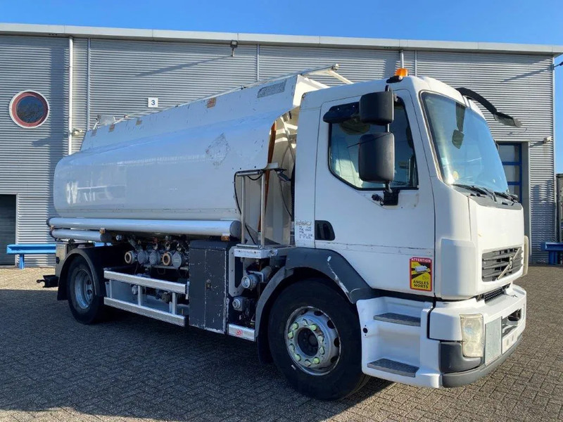 Volvo FL7-290 / 5 COMPARTIMENTS / 13000 LITER TOTAL / PUMP / AUTOMATIC / EURO-5 / 2009 - Kamion cisterna: slika 2 Volvo FL7-290 / 5 COMPARTIMENTS / 13000 LITER TOTAL / PUMP / AUTOMATIC / EURO-5 / 2009 - Kamion cisterna: slika 2
