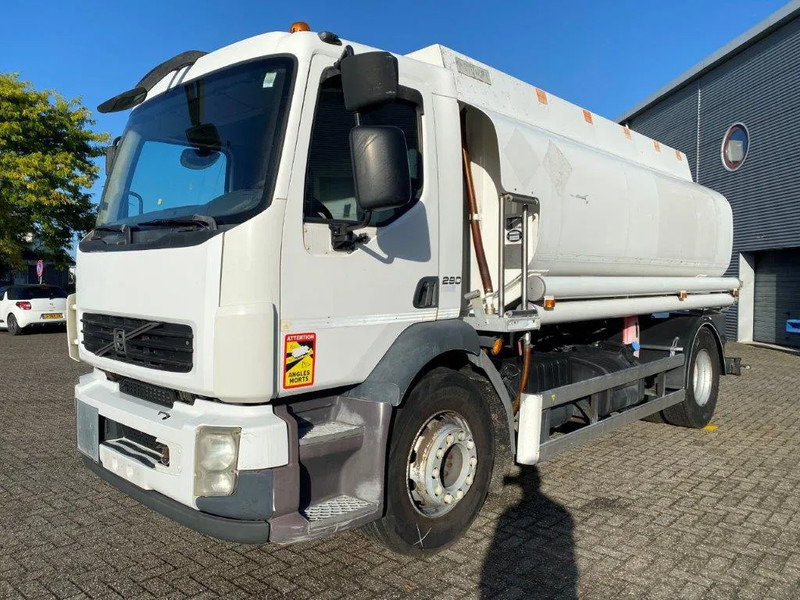 Volvo FL7-290 / 5 COMPARTIMENTS / 13000 LITER TOTAL / PUMP / AUTOMATIC / EURO-5 / 2009 - Kamion cisterna: slika 1 Volvo FL7-290 / 5 COMPARTIMENTS / 13000 LITER TOTAL / PUMP / AUTOMATIC / EURO-5 / 2009 - Kamion cisterna: slika 1