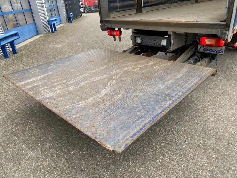 Kamion sa ceradom Volvo FM11-330 / LOW KM'S:472120 KM / LWDS / FULL-AIR / NAVI / CURTAIN SAILS / PLATFORM 2500KG / AUTOMATIC / EURO-6 / 2016: slika 10