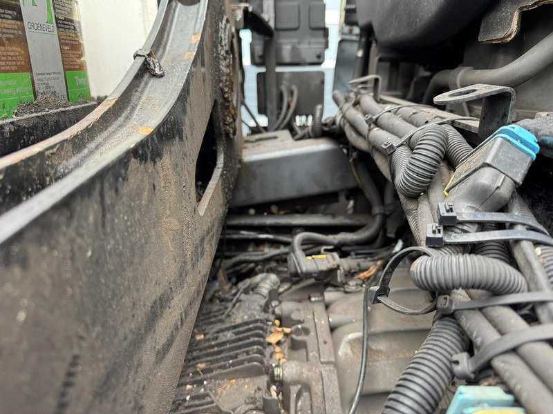 DAF CF410 FAQ HMF 2620, Unfall - Damaged. - Kamion sa dizalicom: slika 4 DAF CF410 FAQ HMF 2620, Unfall - Damaged. - Kamion sa dizalicom: slika 4