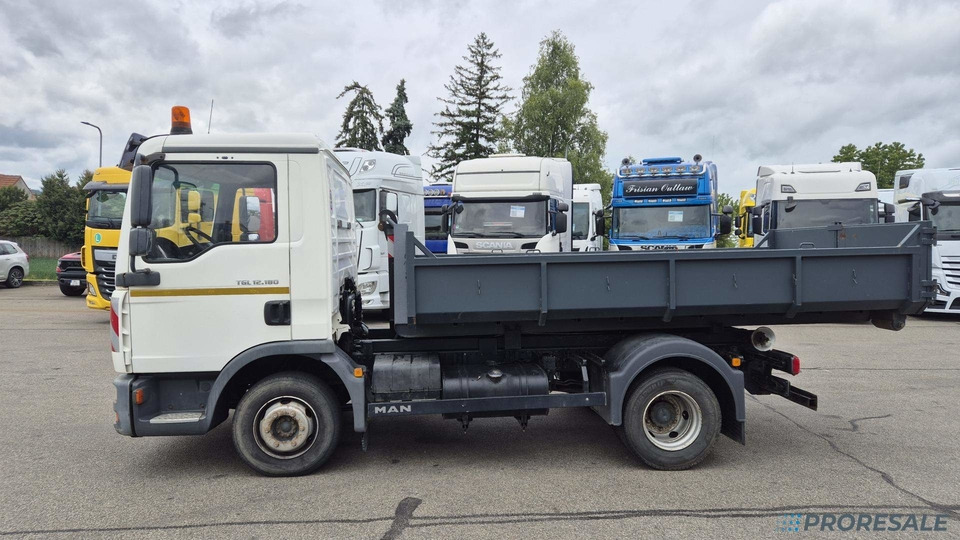 MAN TGL 12.180 4x2 BB EURO 3 - Hákový nosič kontejnerů - Kamion sa hidrauličnom kukom: slika 3 MAN TGL 12.180 4x2 BB EURO 3 - Hákový nosič kontejnerů - Kamion sa hidrauličnom kukom: slika 3