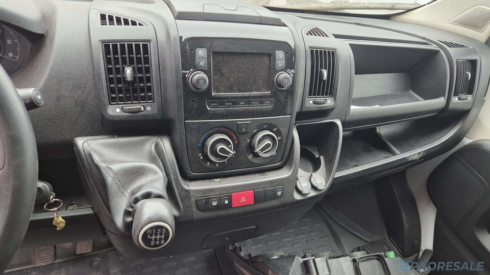 OPEL MOVANO 2,2 CDTi 121 kW - nepojízdný - demontovaný motor s převodovkou - Dostavno vozilo hladnjača: slika 3 OPEL MOVANO 2,2 CDTi 121 kW - nepojízdný - demontovaný motor s převodovkou - Dostavno vozilo hladnjača: slika 3