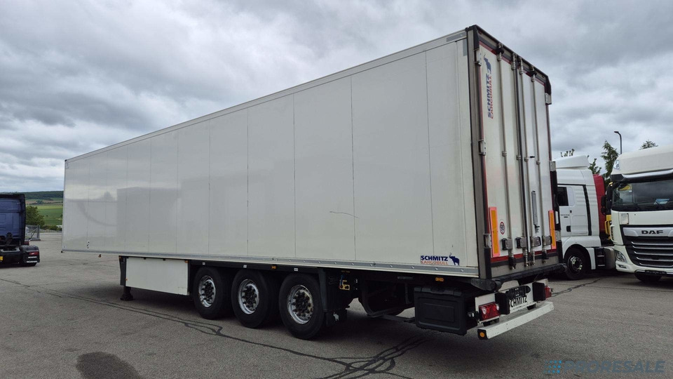 SCHMITZ CARGOBULL SKO 24/L - 13.4 FP60 COOL - mrazírenský - MULTITEMP + dělící stěna + agregát THERMO KING SLXi SPECTRUM - Poluprikolica hladnjače: slika 3 SCHMITZ CARGOBULL SKO 24/L - 13.4 FP60 COOL - mrazírenský - MULTITEMP + dělící stěna + agregát THERMO KING SLXi SPECTRUM - Poluprikolica hladnjače: slika 3