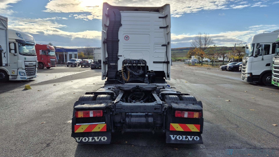 VOLVO FH 13.420 42T LOW DECK EURO 5/EEV - Tegljač: slika 3 VOLVO FH 13.420 42T LOW DECK EURO 5/EEV - Tegljač: slika 3