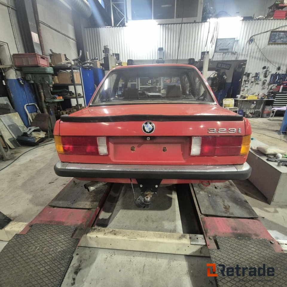 1984 BMW 323 i..Se video - Automobil: slika 3 1984 BMW 323 i..Se video - Automobil: slika 3