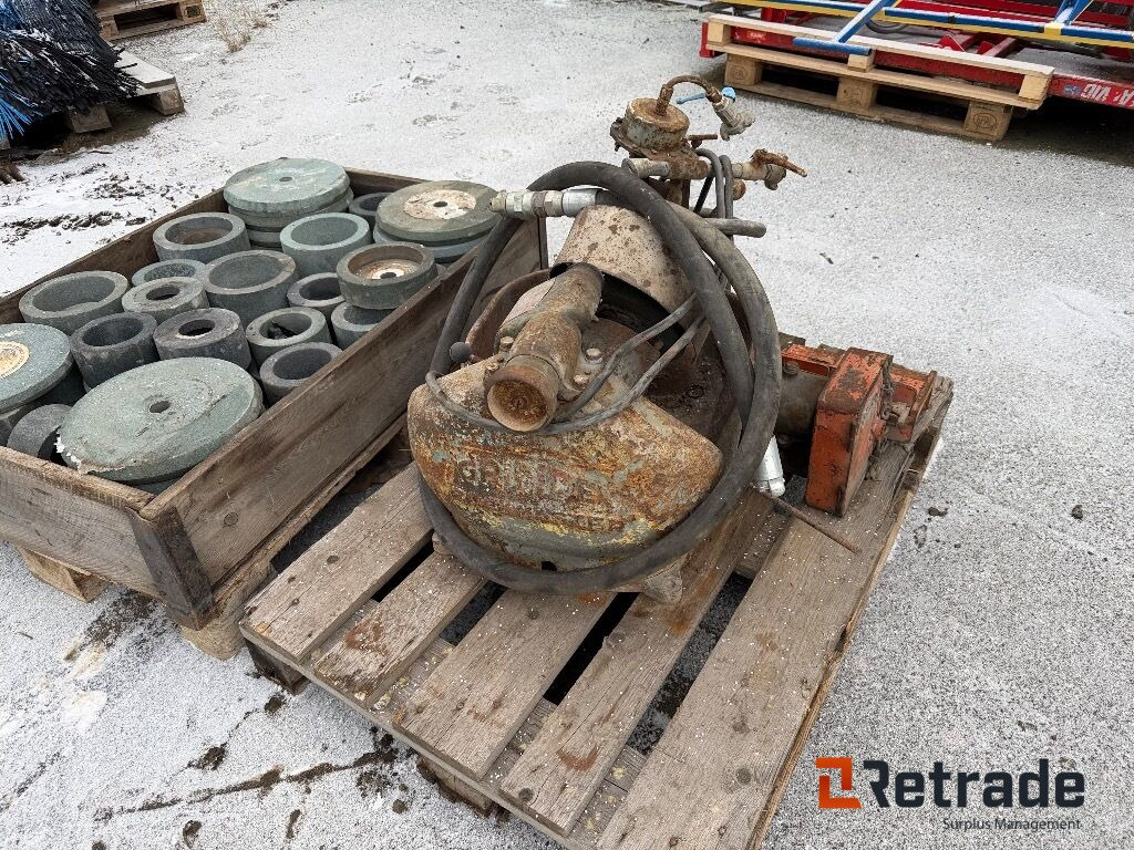 2 Slipmaskiner för mejselstål till bergborrmaskin - Građevinska oprema: slika 2 2 Slipmaskiner för mejselstål till bergborrmaskin - Građevinska oprema: slika 2