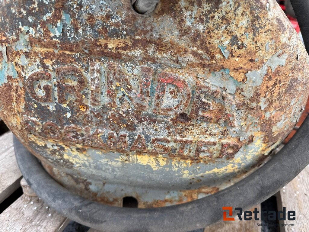 2 Slipmaskiner för mejselstål till bergborrmaskin - Građevinska oprema: slika 3 2 Slipmaskiner för mejselstål till bergborrmaskin - Građevinska oprema: slika 3