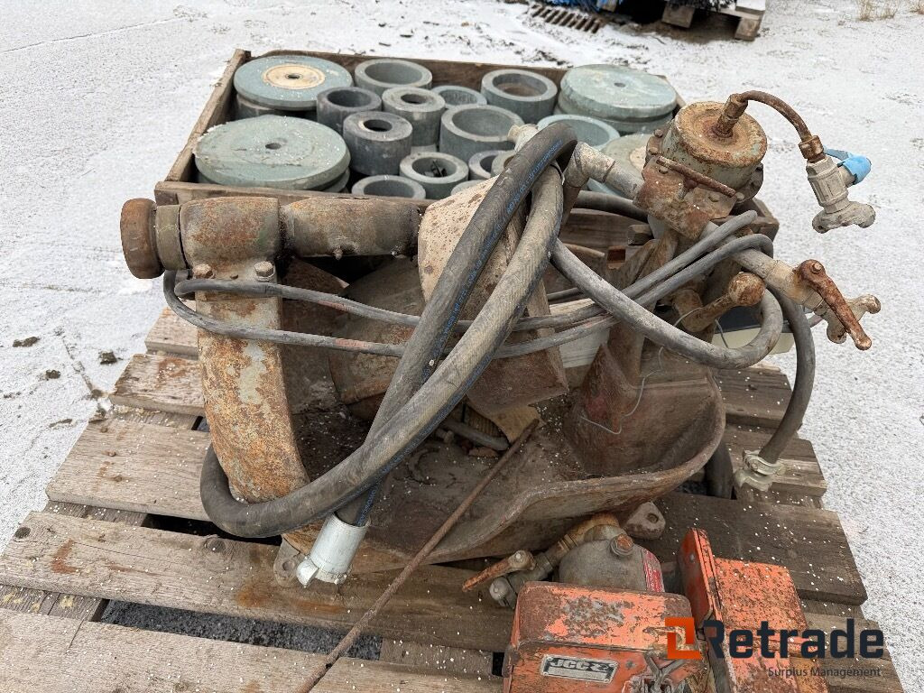 2 Slipmaskiner för mejselstål till bergborrmaskin - Građevinska oprema: slika 4 2 Slipmaskiner för mejselstål till bergborrmaskin - Građevinska oprema: slika 4