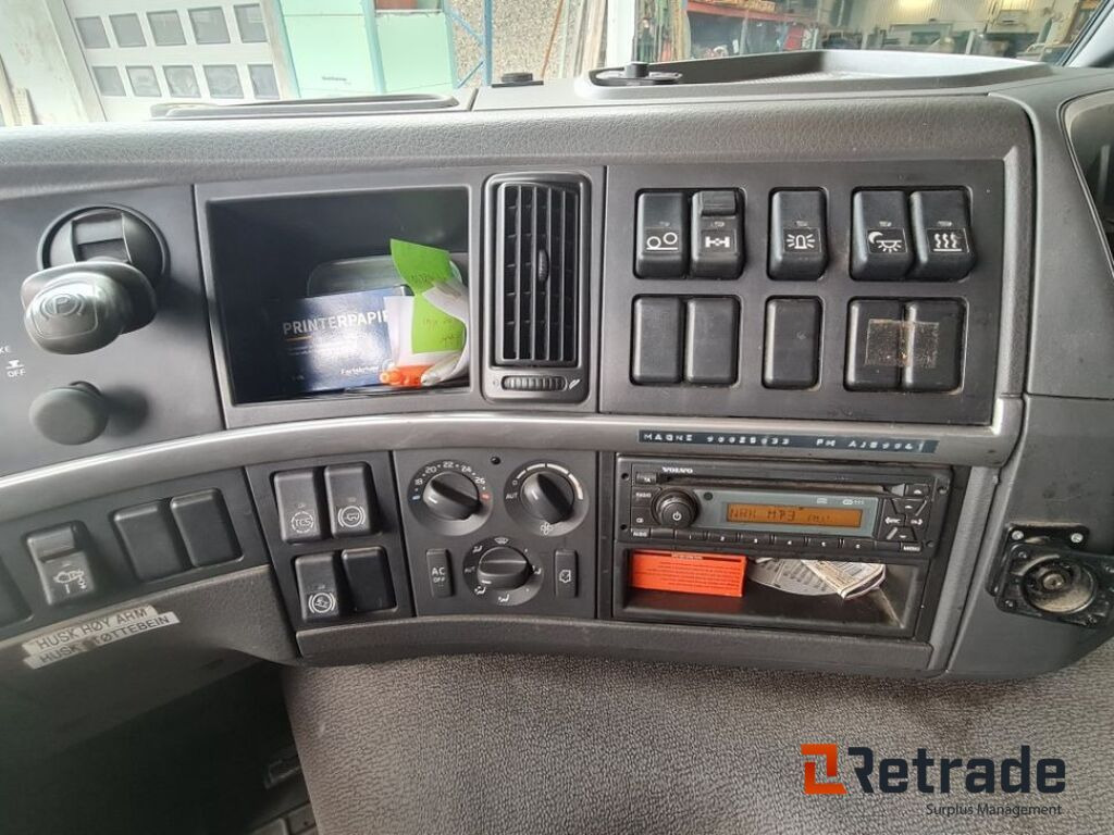 Kamion sa tovarnim sandukom, Kamion sa dizalicom 2010mod. VOLVO FM 400HK: slika 17 Kamion sa tovarnim sandukom, Kamion sa dizalicom 2010mod. VOLVO FM 400HK: slika 17