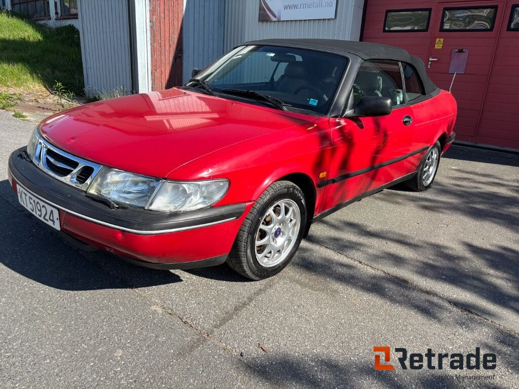Car SAAB 900 S Cabriolet - Automobil: slika 2 Car SAAB 900 S Cabriolet - Automobil: slika 2
