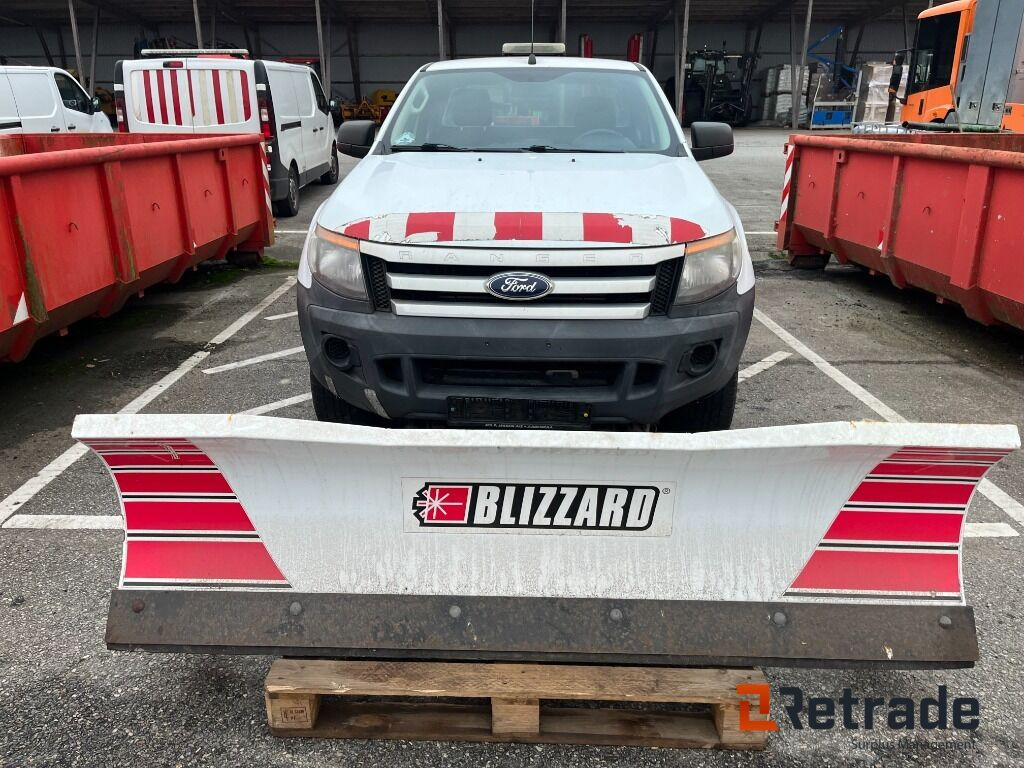 Ford Ranger 2.2 Tdci Rab Cab 4x4 Manuel med sneplov - Automobil: slika 5 Ford Ranger 2.2 Tdci Rab Cab 4x4 Manuel med sneplov - Automobil: slika 5