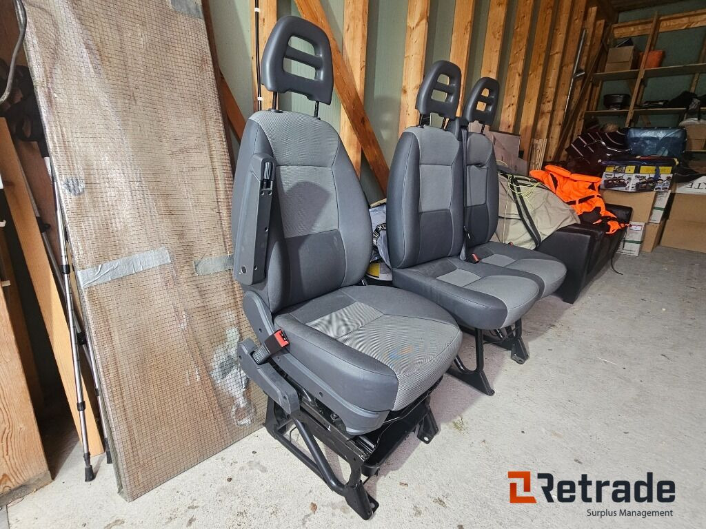 Framstolar Peugeot Boxer - Automobil: slika 2 Framstolar Peugeot Boxer - Automobil: slika 2