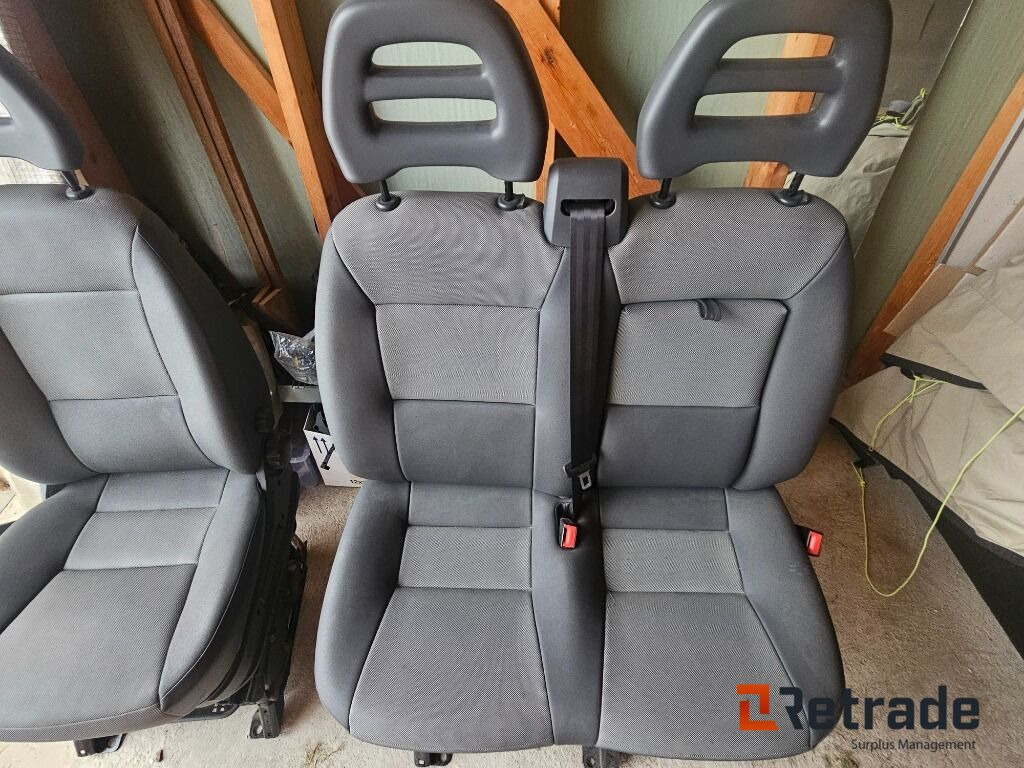 Framstolar Peugeot Boxer - Automobil: slika 3 Framstolar Peugeot Boxer - Automobil: slika 3