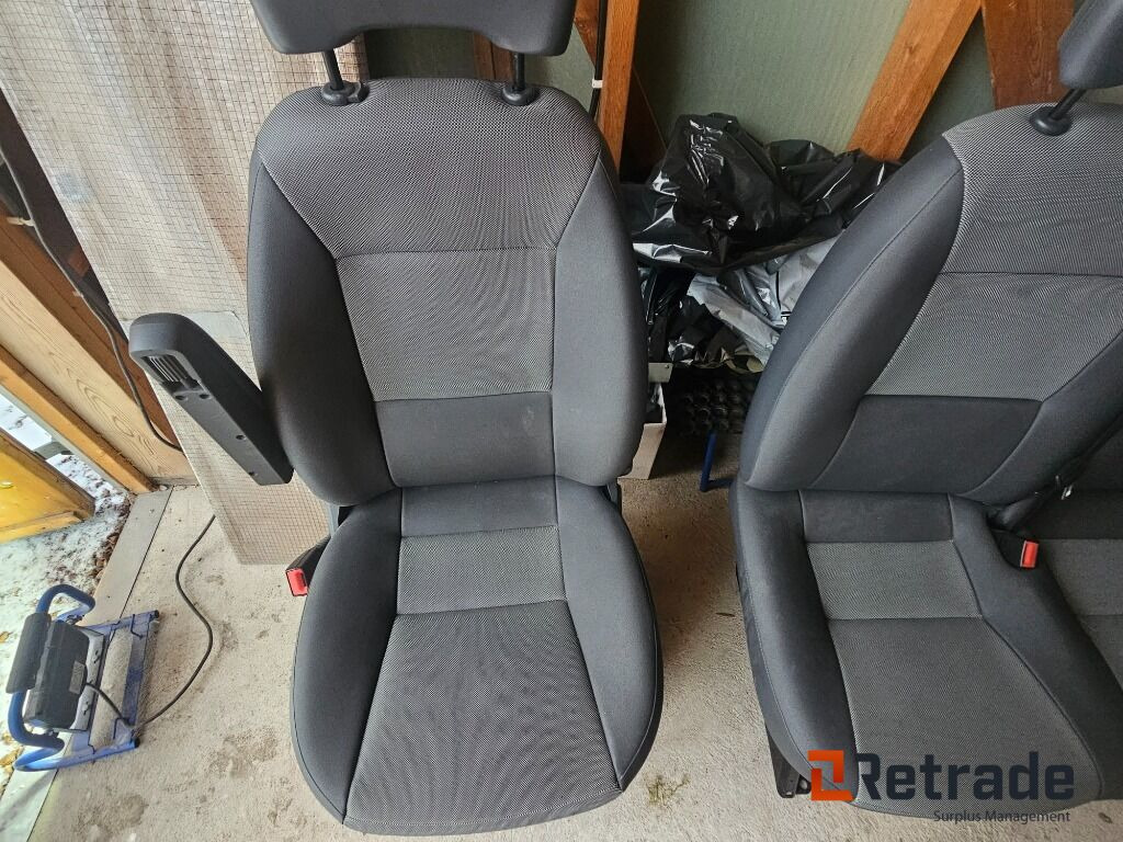 Framstolar Peugeot Boxer - Automobil: slika 5 Framstolar Peugeot Boxer - Automobil: slika 5