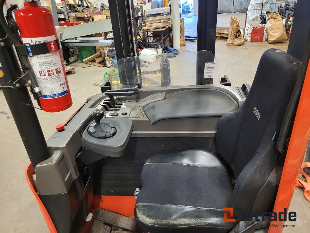 Gaffeltruck Sittstaplare BT SRE135L låga timmar - 2017 - Slagač: slika 5 Gaffeltruck Sittstaplare BT SRE135L låga timmar - 2017 - Slagač: slika 5