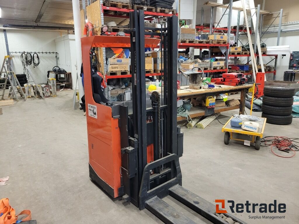 Gaffeltruck Sittstaplare BT SRE135L låga timmar - 2017 - Slagač: slika 2 Gaffeltruck Sittstaplare BT SRE135L låga timmar - 2017 - Slagač: slika 2