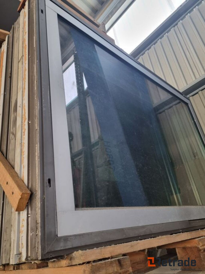 7 stk H.vinduer 135x95cm - Industrijska oprema: slika 1 7 stk H.vinduer 135x95cm - Industrijska oprema: slika 1