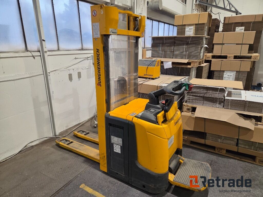 Jungheinrich erc 216z med lader 2015 mod - Slagač: slika 2 Jungheinrich erc 216z med lader 2015 mod - Slagač: slika 2