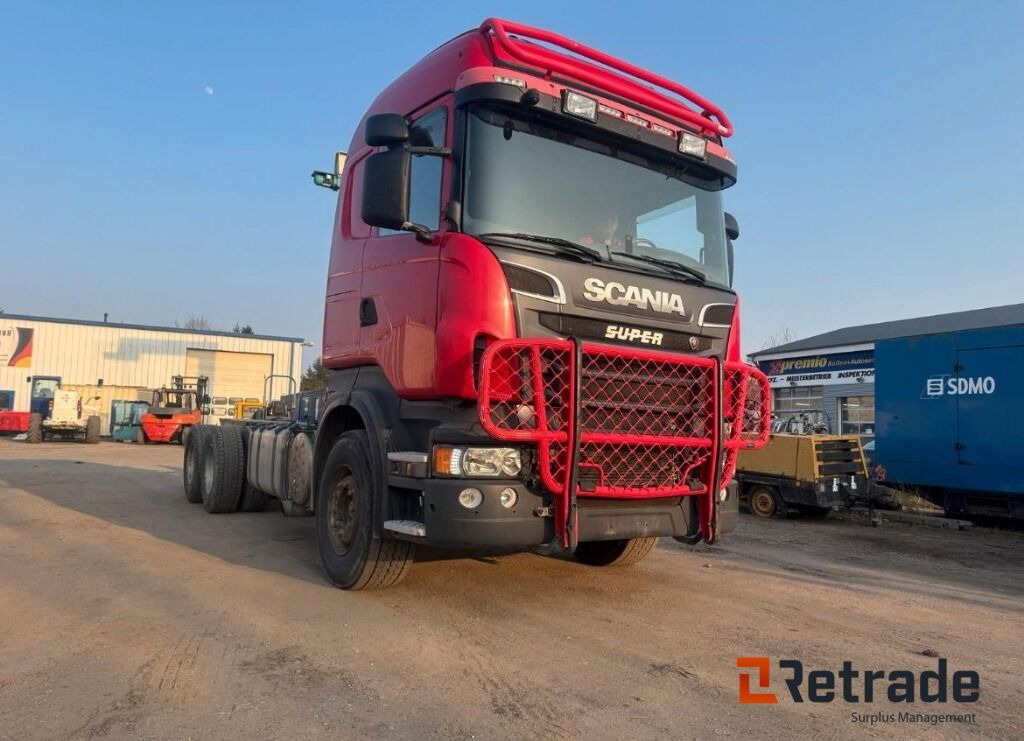 Lastbil Scania Super R620 V8 6x4 - Kamion sa golom šasijom i zatvorenom kabinom: slika 2 Lastbil Scania Super R620 V8 6x4 - Kamion sa golom šasijom i zatvorenom kabinom: slika 2
