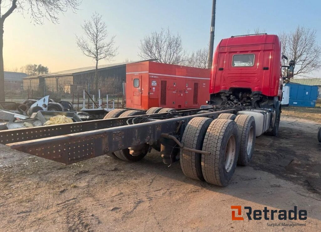 Lastbil Scania Super R620 V8 6x4 - Kamion sa golom šasijom i zatvorenom kabinom: slika 5 Lastbil Scania Super R620 V8 6x4 - Kamion sa golom šasijom i zatvorenom kabinom: slika 5