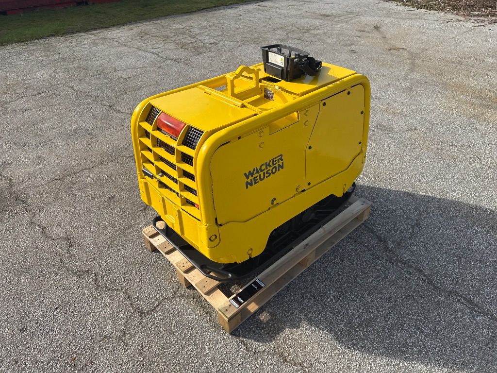 Pladevibrator Wacker Neuson Dpu80 R Remote - Vibraciona ploča: slika 1 Pladevibrator Wacker Neuson Dpu80 R Remote - Vibraciona ploča: slika 1