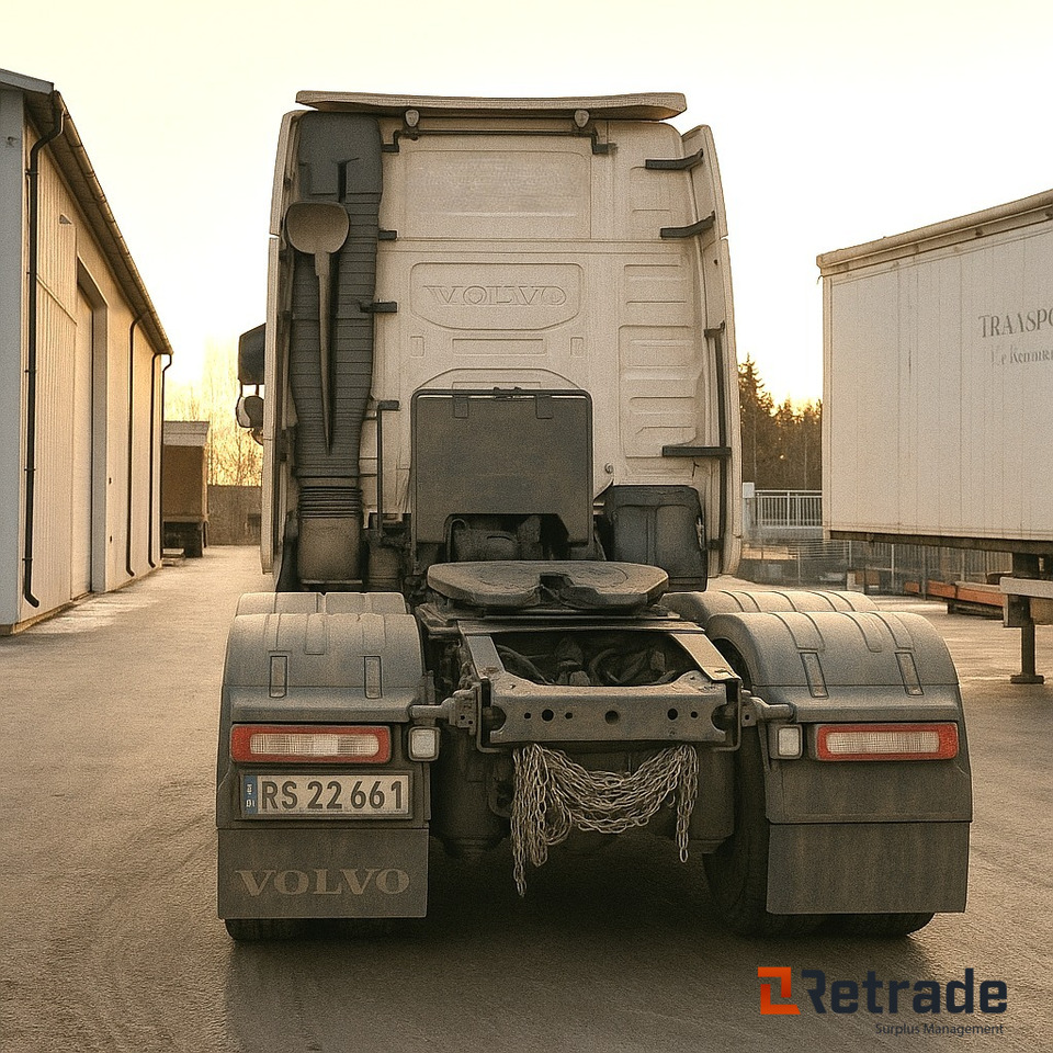 Volvo FH16 GlobeGlobetrotter trekkvogn – 2016-modell | 6x4 med hydraulikk | 677 859 km - Tegljač: slika 4 Volvo FH16 GlobeGlobetrotter trekkvogn – 2016-modell | 6x4 med hydraulikk | 677 859 km - Tegljač: slika 4