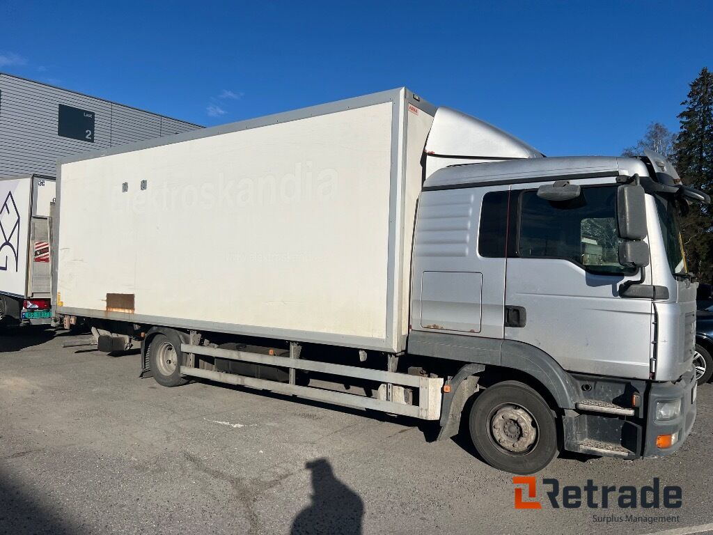 Truck Man TGL12.210 4X2BL - Kamion sa zatvorenim sandukom: slika 4 Truck Man TGL12.210 4X2BL - Kamion sa zatvorenim sandukom: slika 4