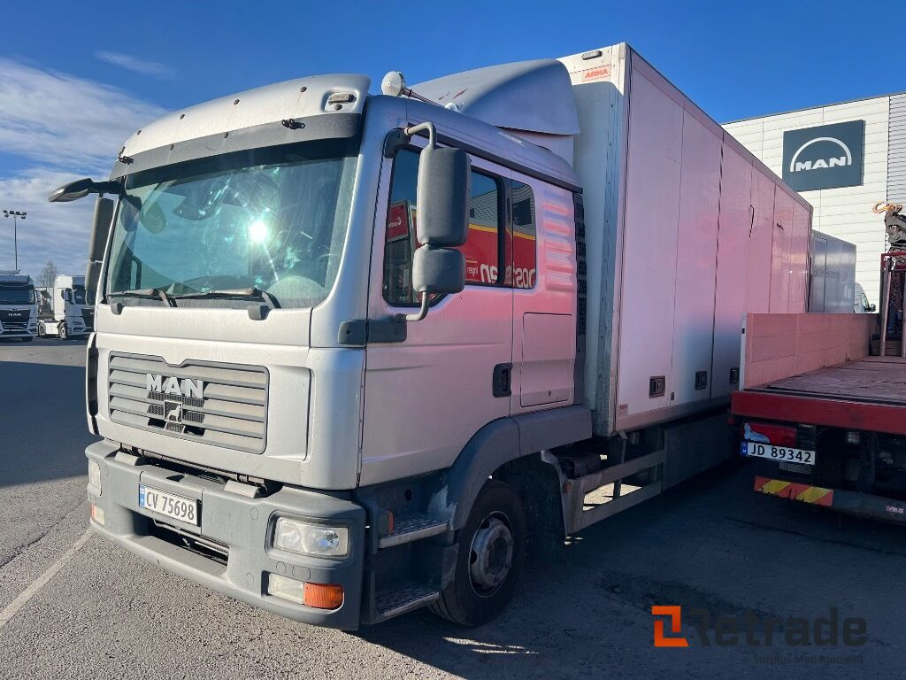 Truck Man TGL12.210 4X2BL - Kamion sa zatvorenim sandukom: slika 1 Truck Man TGL12.210 4X2BL - Kamion sa zatvorenim sandukom: slika 1