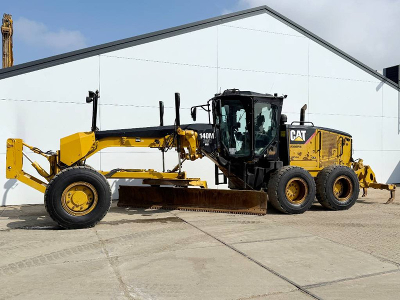 Cat 140M AWD 6x6 VHP Plus - Snowblade/ Ripper - Grejder: slika 1 Cat 140M AWD 6x6 VHP Plus - Snowblade/ Ripper - Grejder: slika 1