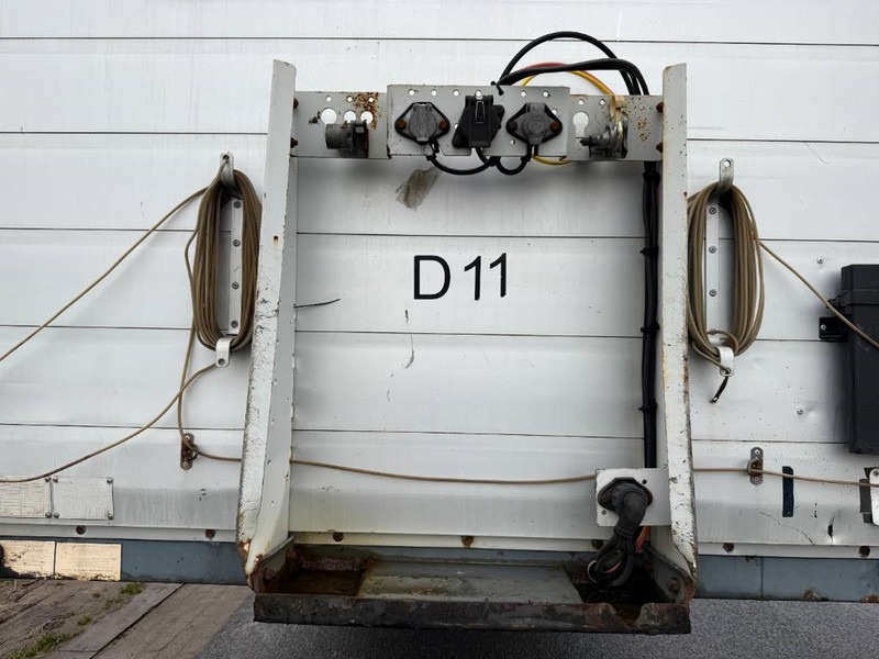 Poluprikolica sa ceradom Schmitz Cargobull S01 - Dutch Trailer / 3 Axles: slika 16
