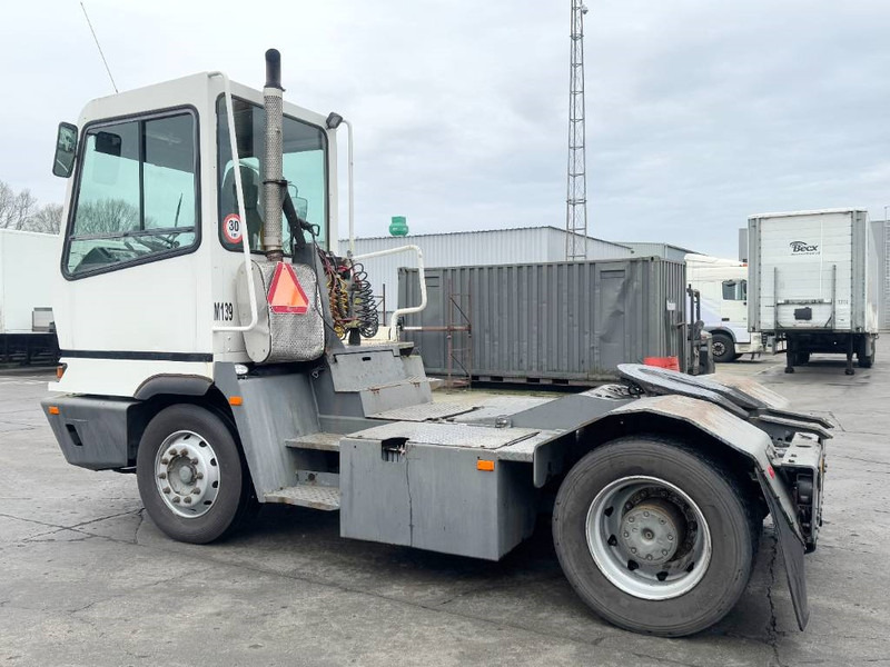 Terberg YT222 - Dutch truck / Automatic / 55t Payload - Terminalni traktor: slika 2 Terberg YT222 - Dutch truck / Automatic / 55t Payload - Terminalni traktor: slika 2