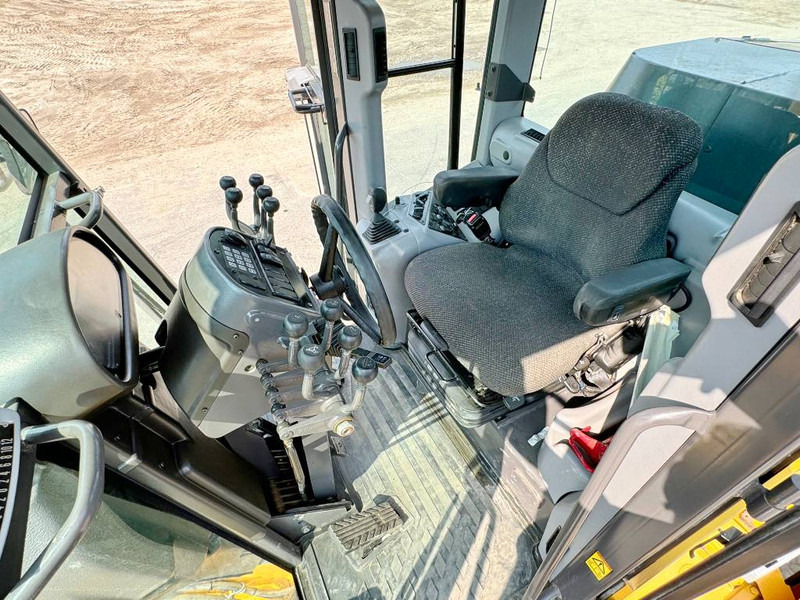 Grejder Volvo G970 + RIPPER: slika 6