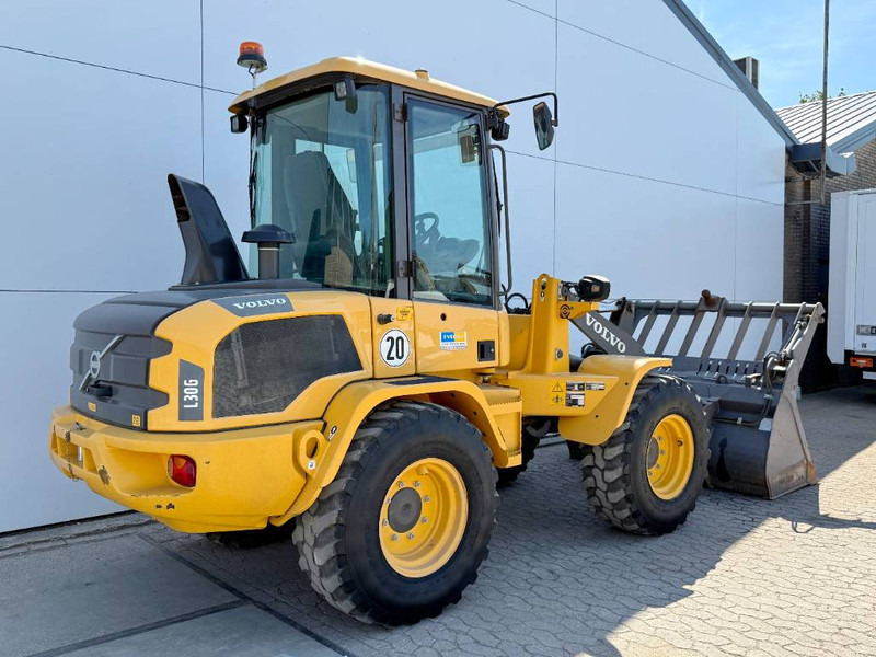 Volvo L30G - German Machine / 3rd Function - Utovarivač točkaš: slika 5 Volvo L30G - German Machine / 3rd Function - Utovarivač točkaš: slika 5
