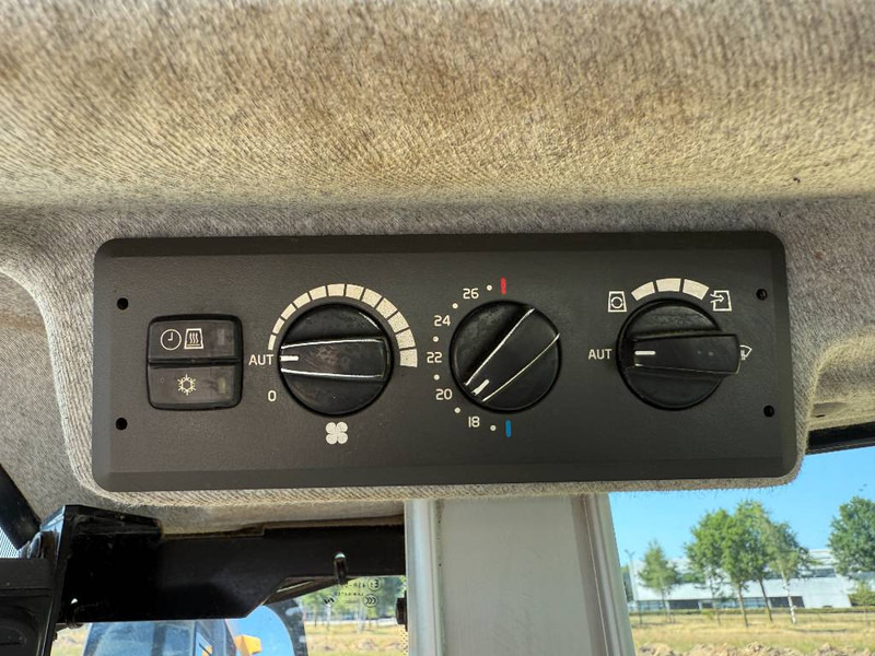 Utovarivač točkaš Volvo L60H - 3rd Function / Automatic Greasing: slika 12