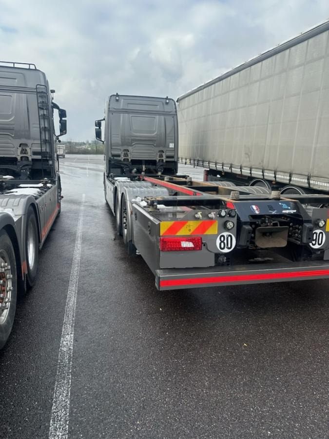 Scania S 590 - Kamion za prevoz kontejnera/ Kamion sa promenjivim sandukom: slika 4 Scania S 590 - Kamion za prevoz kontejnera/ Kamion sa promenjivim sandukom: slika 4