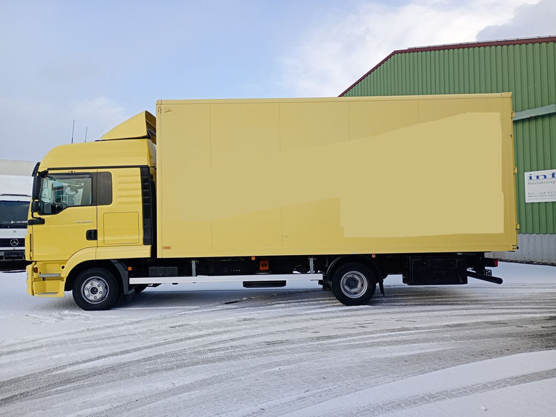 MAN Koffer 8.220 TGL Euro 6 2X Schlafplatz AHK - Kamion sa zatvorenim sandukom: slika 3 MAN Koffer 8.220 TGL Euro 6 2X Schlafplatz AHK - Kamion sa zatvorenim sandukom: slika 3