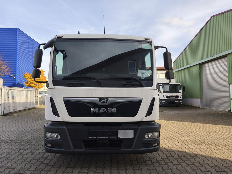 MAN TGL 8.190 Koffer gFH AHK LBW Euro 6 4x2 (11) TÜV NEU - Kamion sa zatvorenim sandukom: slika 3 MAN TGL 8.190 Koffer gFH AHK LBW Euro 6 4x2 (11) TÜV NEU - Kamion sa zatvorenim sandukom: slika 3